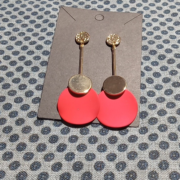 Red and gold  earings - Picture 3 of 4